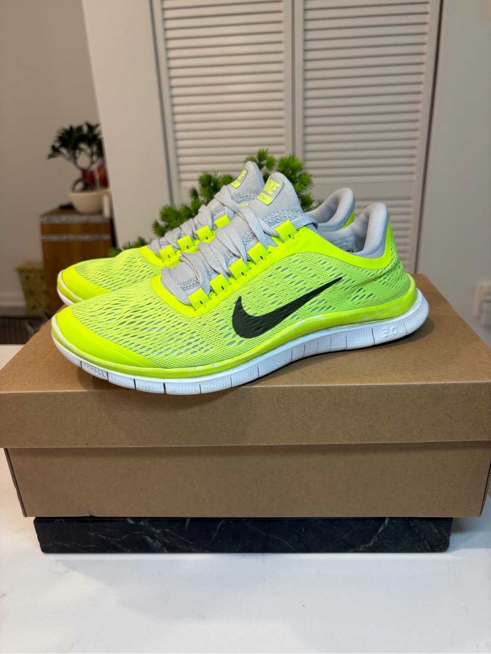 Nike Free 3.0 Volt Green Womens size 7.5 elite running shoes